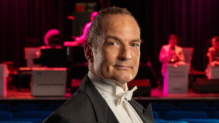 Folk um Fünf: Denis Wittberg